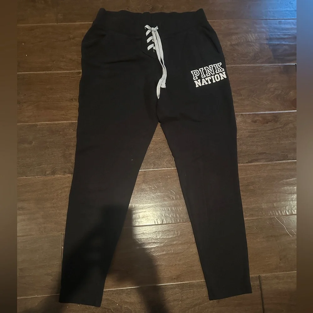 Victoria's Secret Sport Joggers Set - Picture 2 of 5